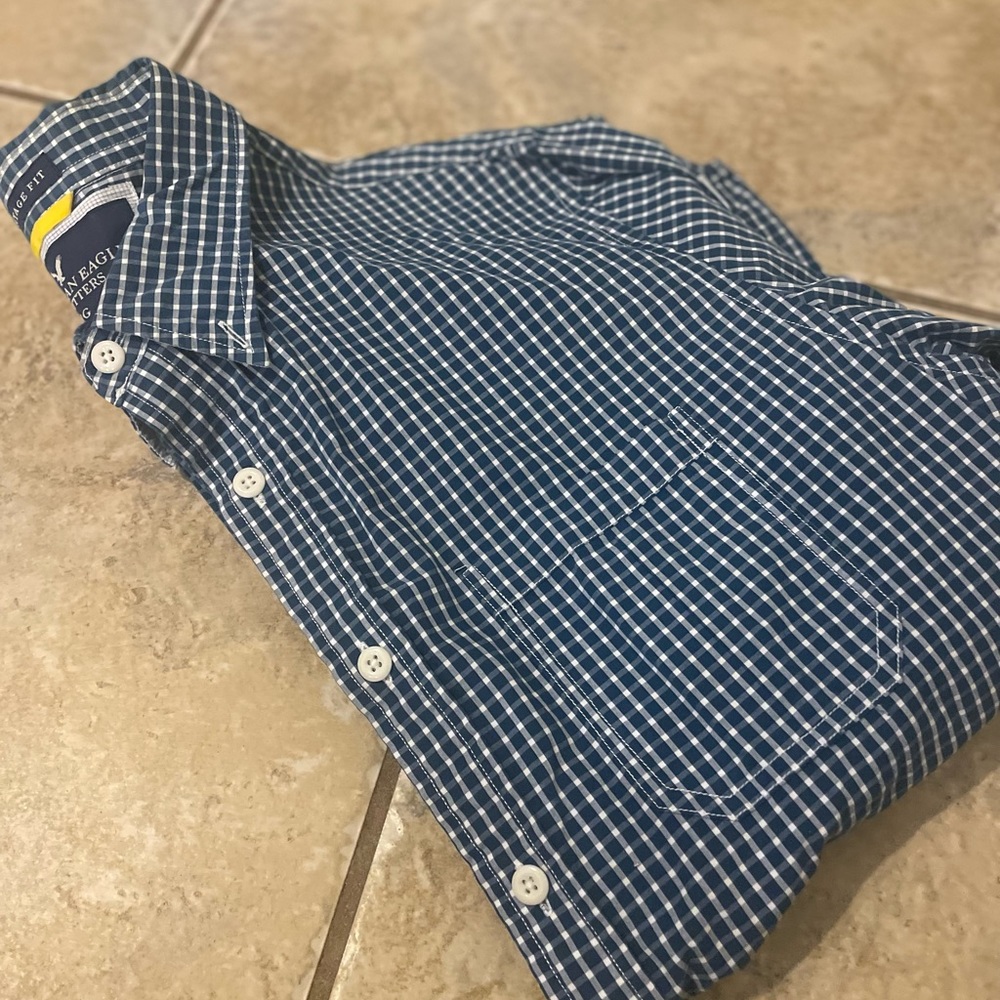 American Eagle outfitters- mens collared button down shirt.  SzL.
